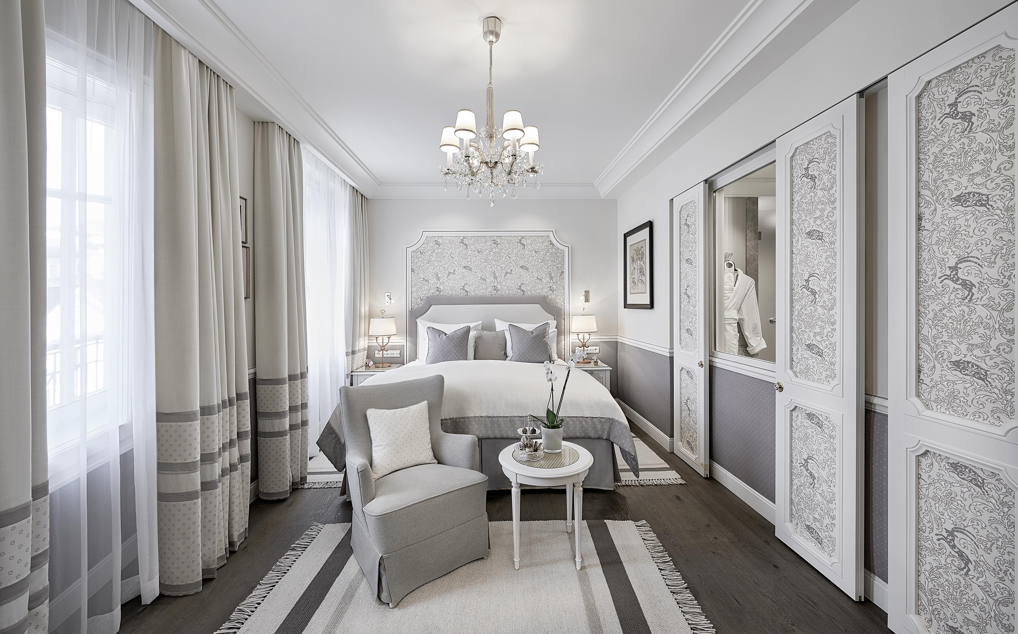 Hotel Sacher Salzburg Ngoại thất bức ảnh A bedroom at the Mandarin Oriental, Munich