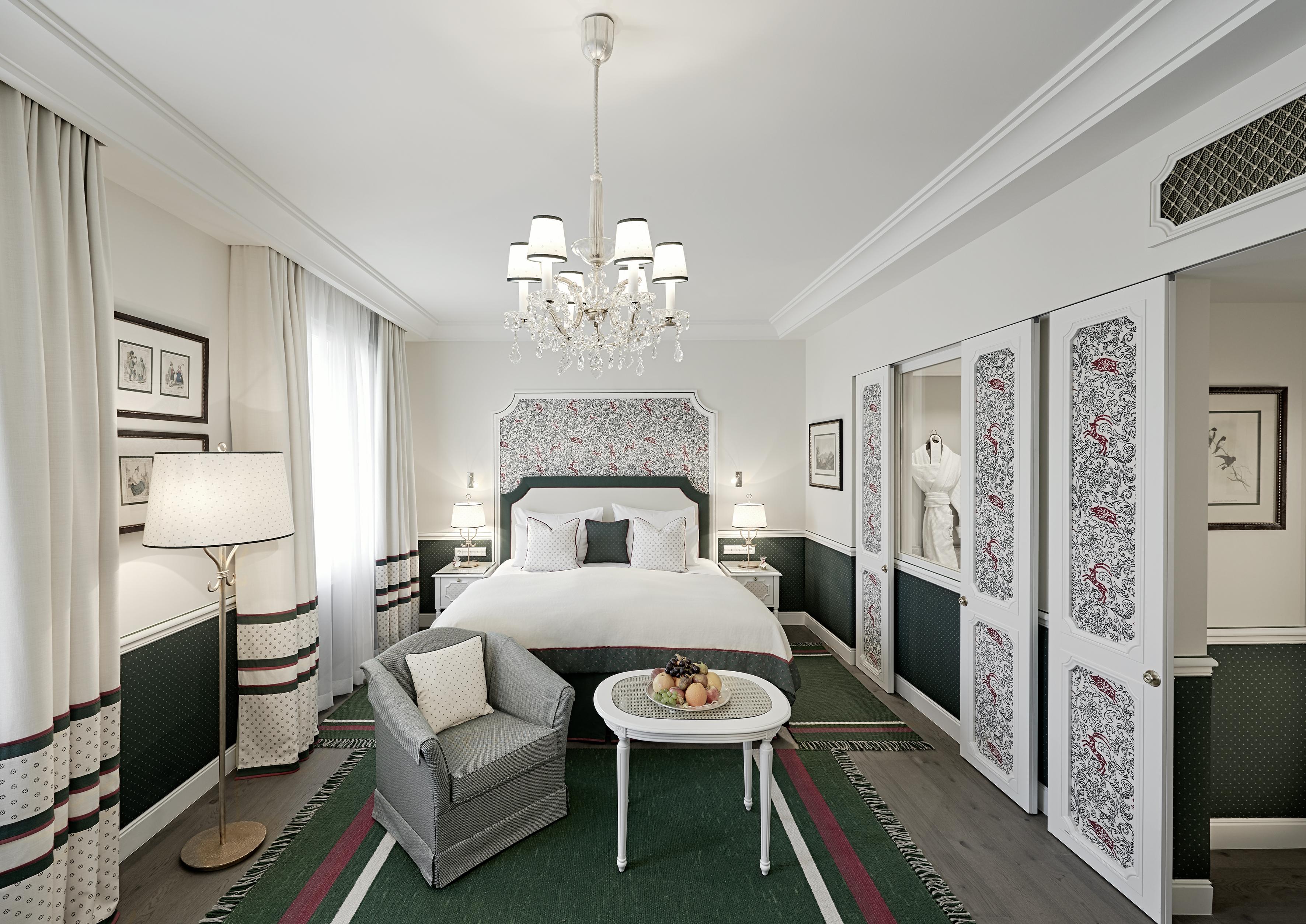 Hotel Sacher Salzburg Ngoại thất bức ảnh A suite at the Mandarin Oriental, Munich