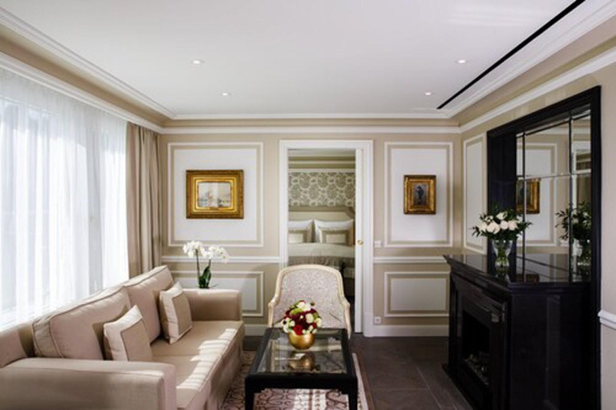 Hotel Sacher Salzburg Ngoại thất bức ảnh A suite at the Mandarin Oriental, Paris