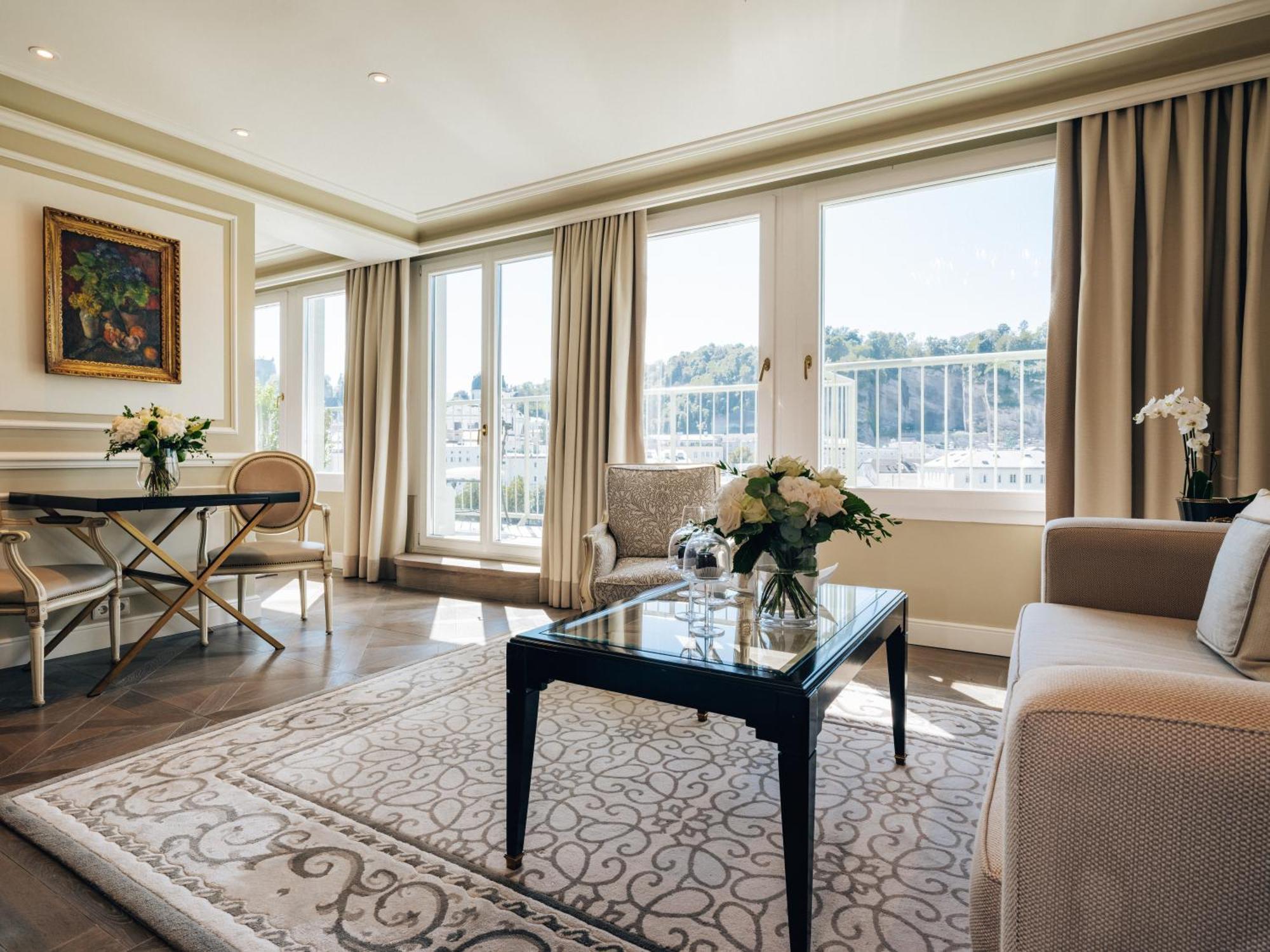 Hotel Sacher Salzburg Ngoại thất bức ảnh A suite at the Hotel de Crillon