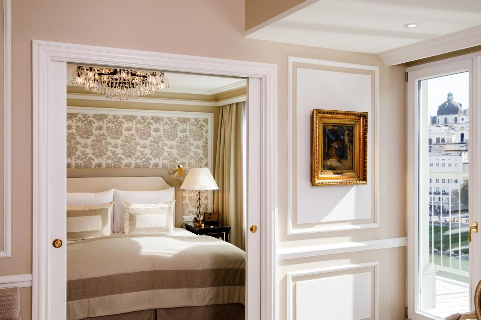 Hotel Sacher Salzburg Ngoại thất bức ảnh A suite at the Four Seasons Hotel