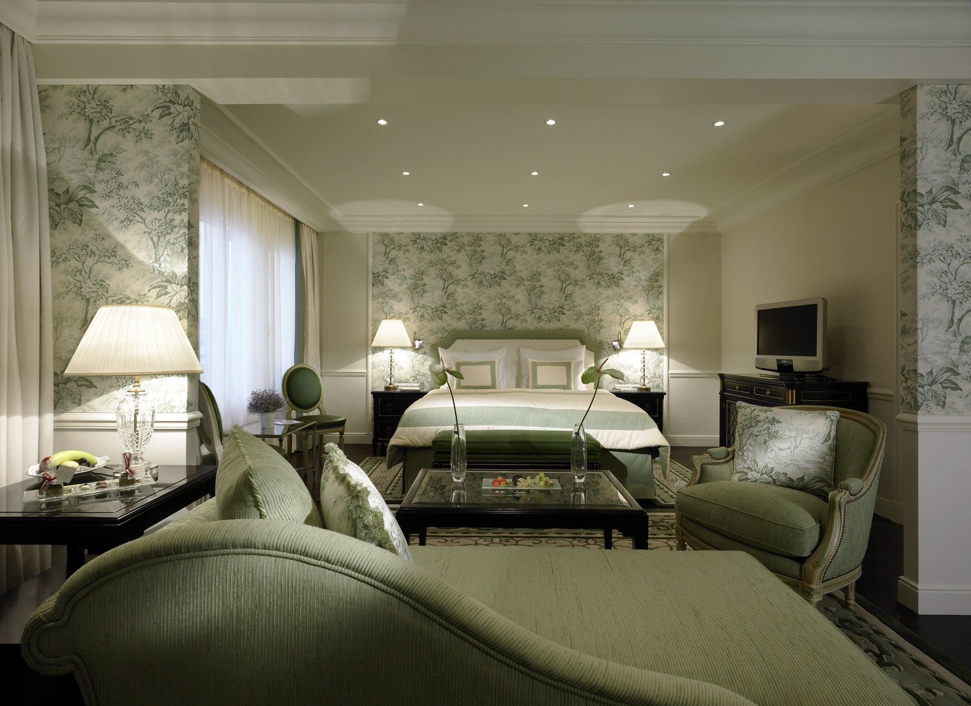 Hotel Sacher Salzburg Phòng bức ảnh A suite at the Mandarin Oriental, Paris